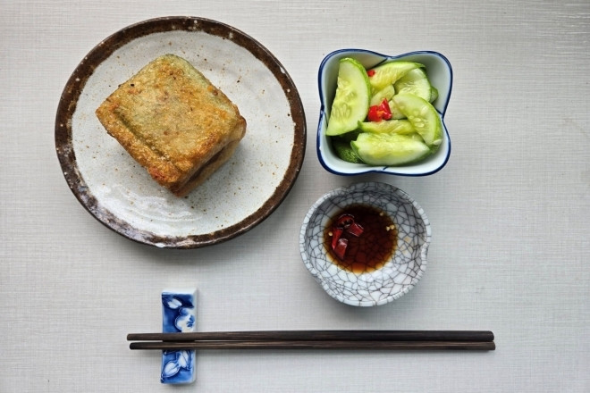 Cách rán bánh chưng bằng nước lọc ít dầu mỡ, chống ngán