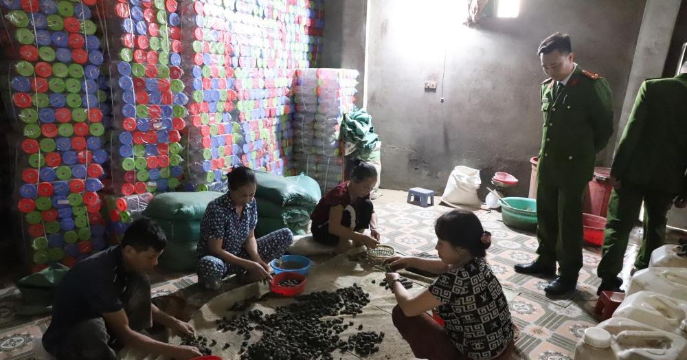 Công an Hà Tĩnh triệt phá đường dây làm thuốc tăng cân từ bột ngô, bột nếp