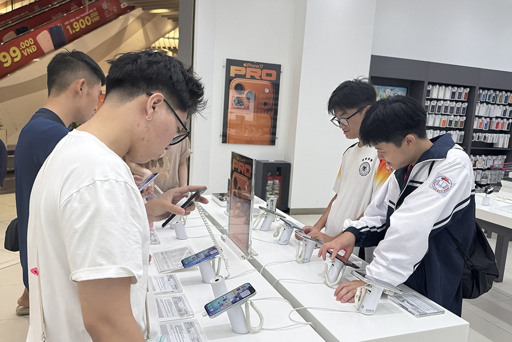 Giá iPhone 17 giảm nhẹ, iPhone 14 và 15 hạ xuống mức không tưởng