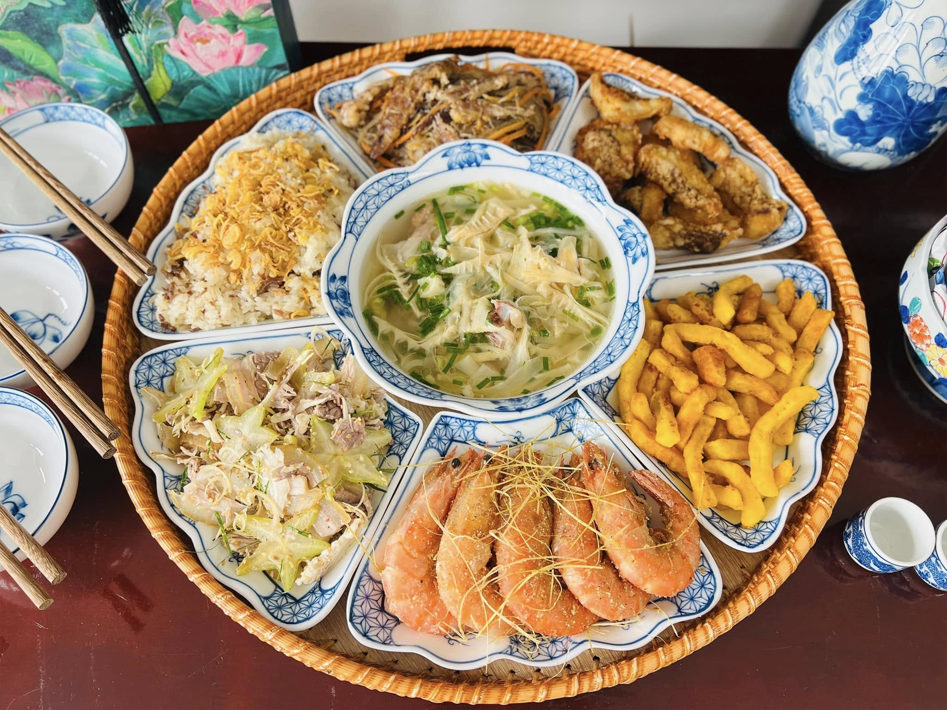 mâm cúng   nguyễn hồng thúy.png