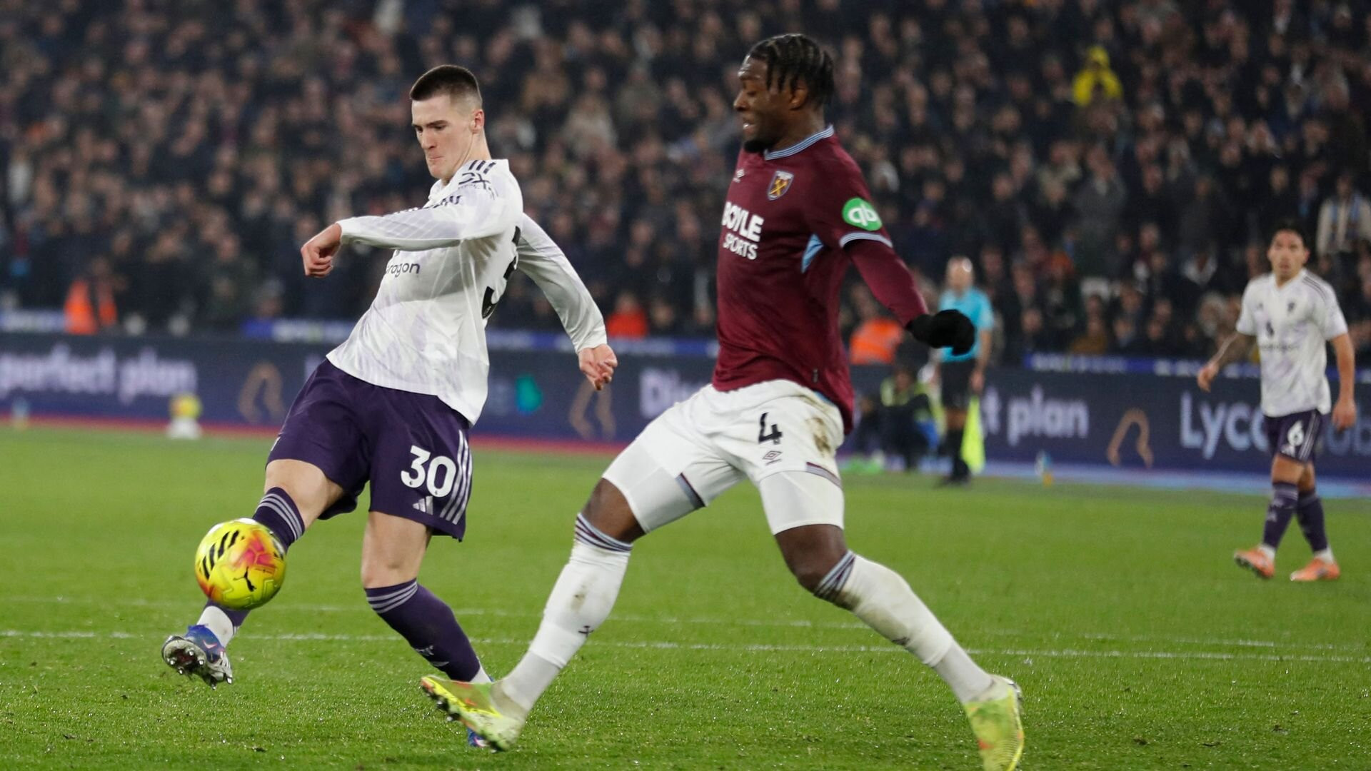 resources_premierleague_pulselive_com 2026 02 10T215741Z_143540434_UP1EM2A1P036D_RTRMADP_3_SOCCER ENGLAND WHU MUN.jpg