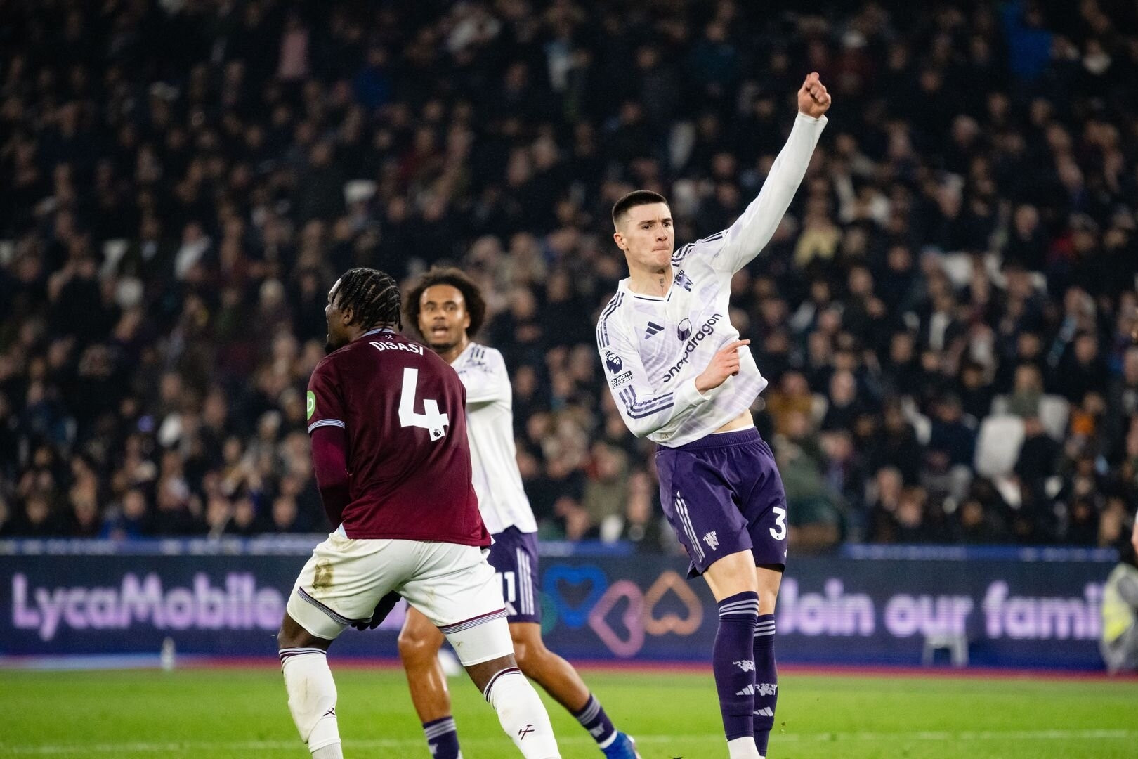 Cuộc Đua Chữ Ký Elliot Anderson: Manchester City Vượt Qua MU