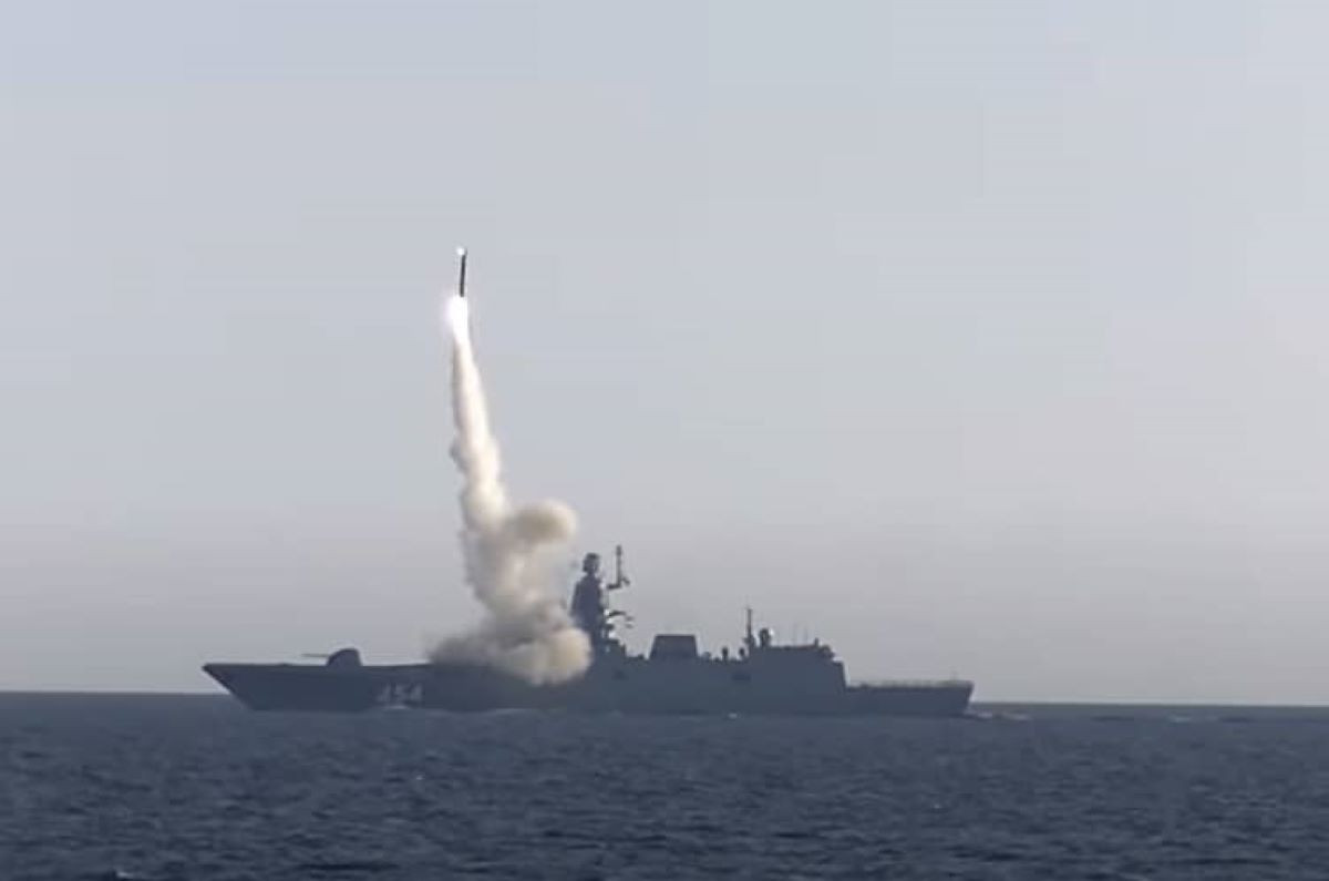 tên lửa Zircon 1.jpg