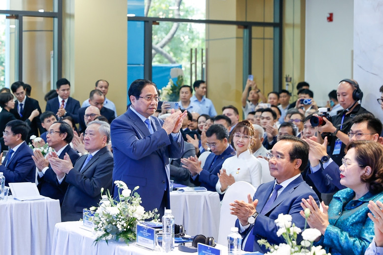 trung tâm tài chính