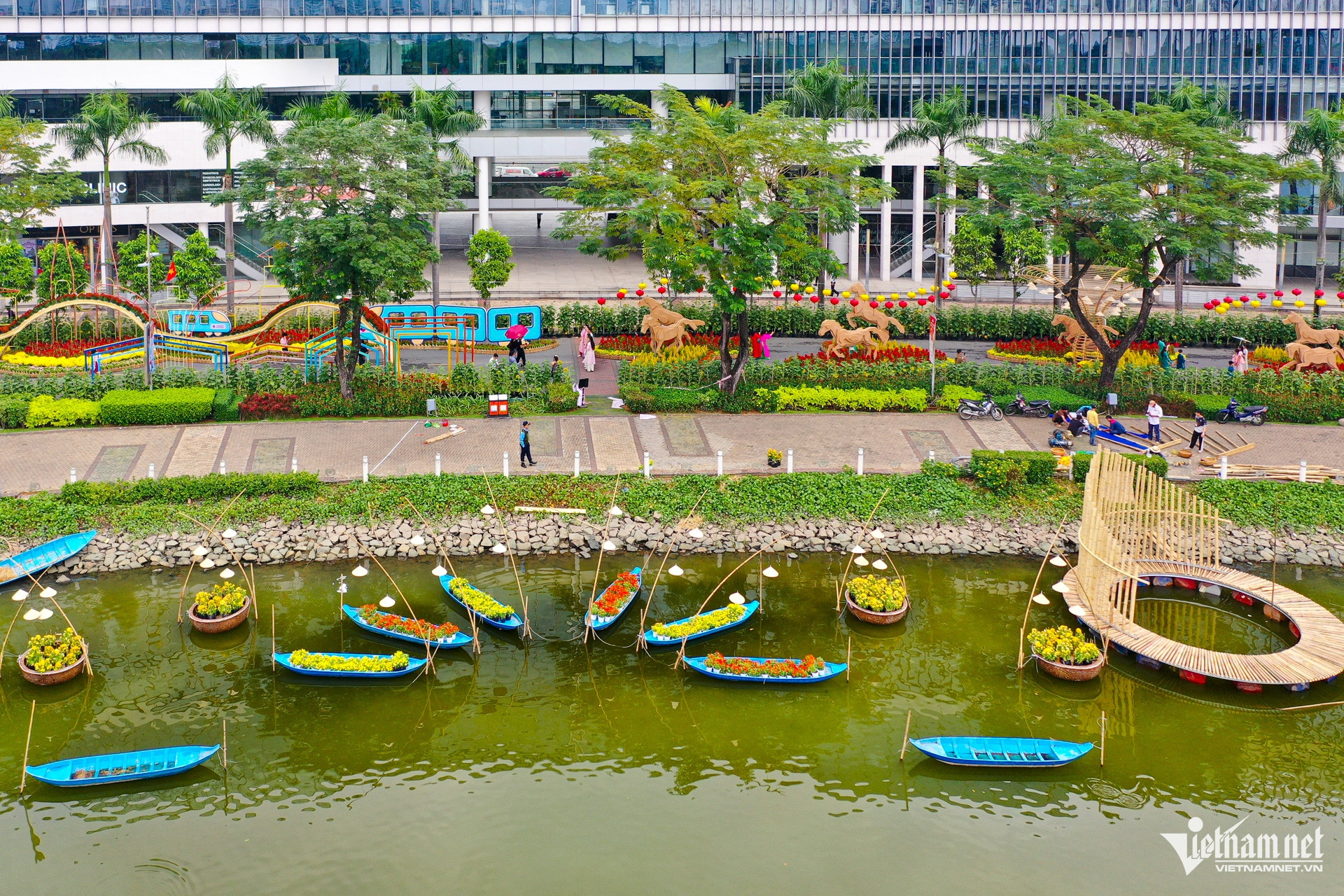 W-hoa tết Phú Mỹ Hưng 11.jpg