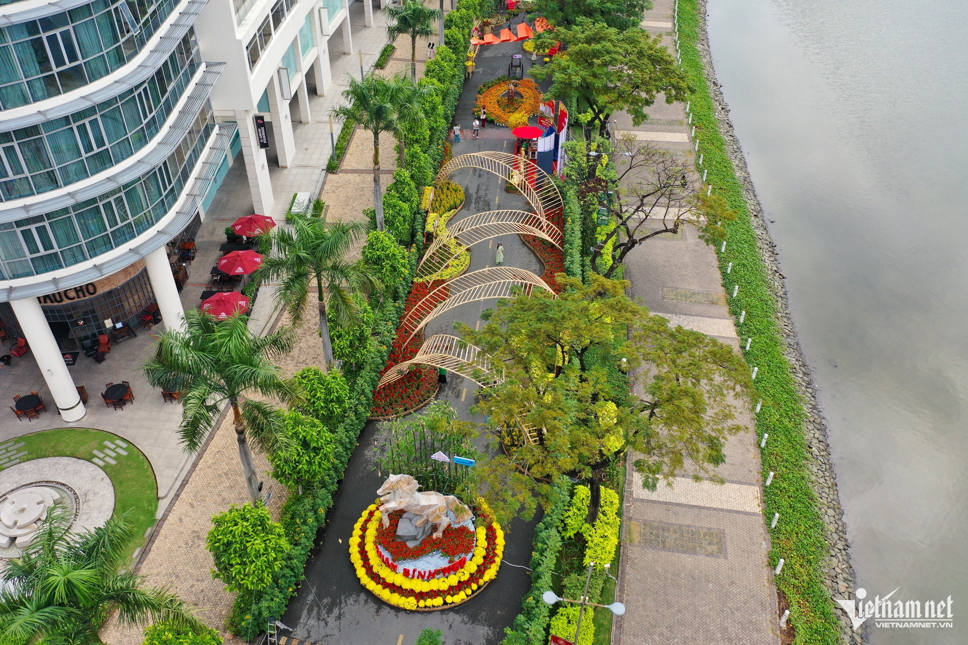 W-hoa tết Phú Mỹ Hưng 9.jpg