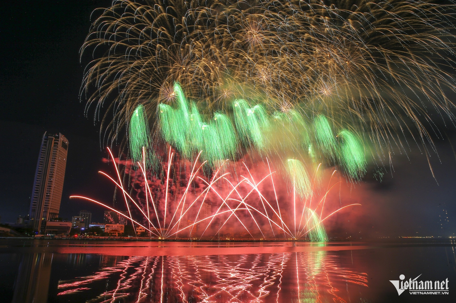 w phao hoa pham 7 103230.jpg