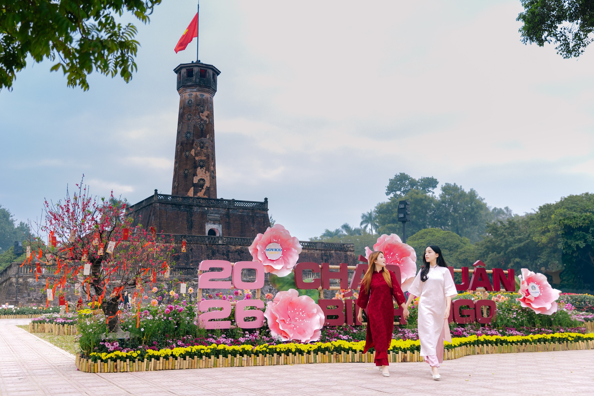 Đường hoa Hoàng thành Thăng Long 2026: Tết Việt rực rỡ trong không gian di sản