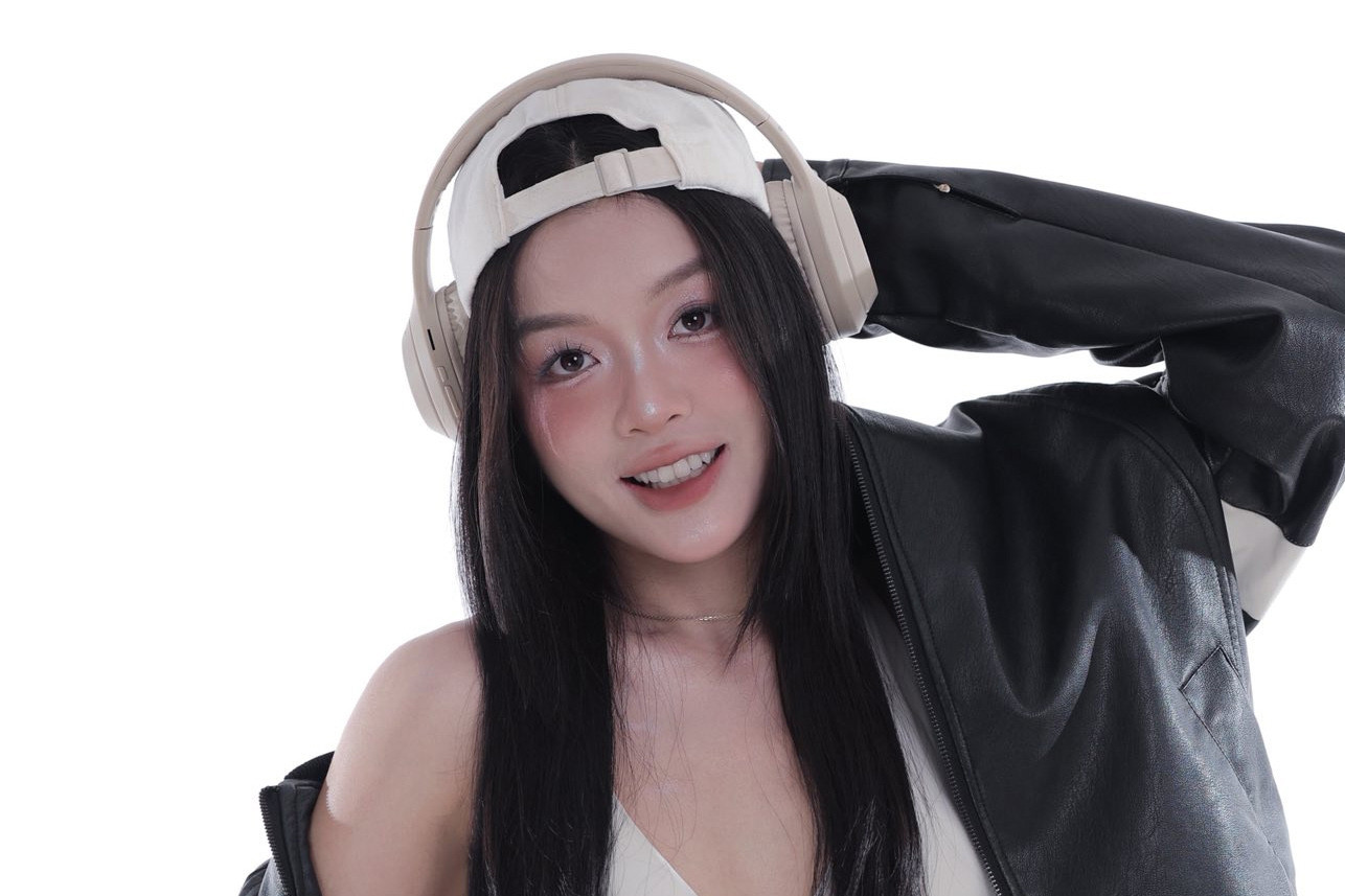 Bộ ảnh đón Tết gây sốt cộng đồng mạng của hotgirl bóng chuyền Kiều Vy