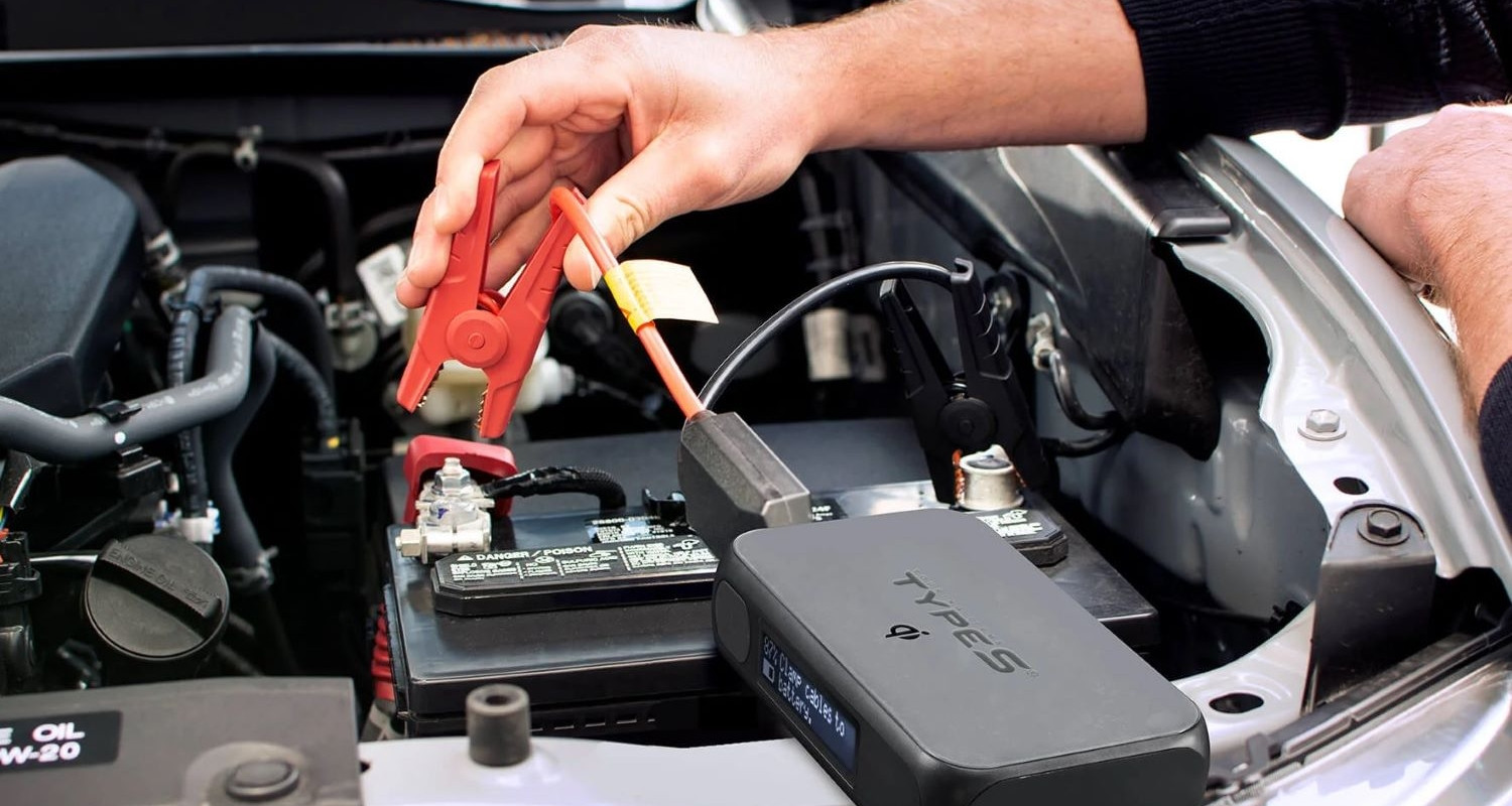 Cách dùng bộ kích bình ắc quy đúng cách, tránh những sai lầm 'chết người' cho xe