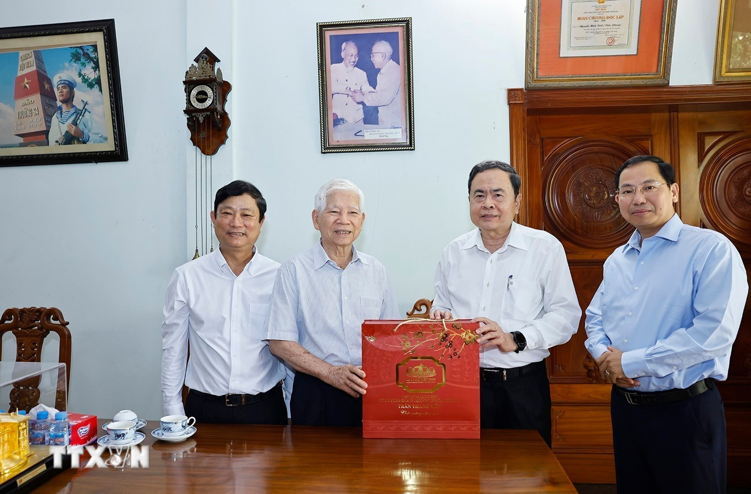 chu tich quoc hoi tran thanh man tham chuc tet nguyen lanh dao dang nha nuoc 8588246 1.jpg