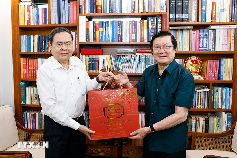 Chủ tịch Quốc hội chúc Tết nguyên lãnh đạo Đảng, Nhà nước dịp Xuân Bính Ngọ