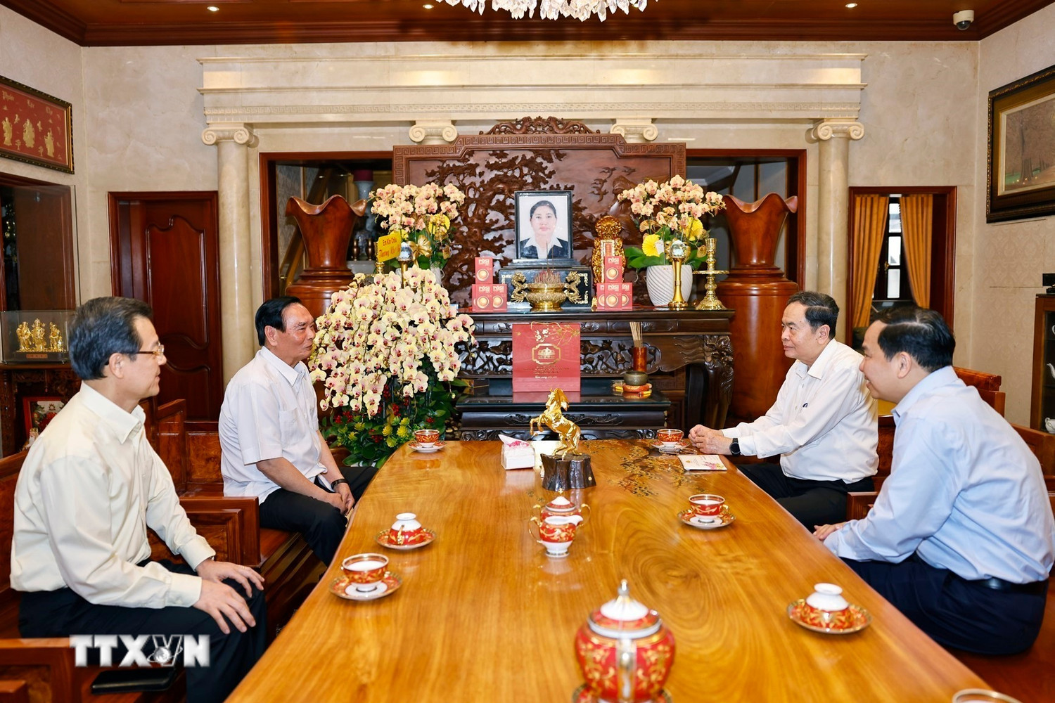 chu tich quoc hoi tran thanh man tham chuc tet nguyen lanh dao dang nha nuoc 8588269 1.jpg