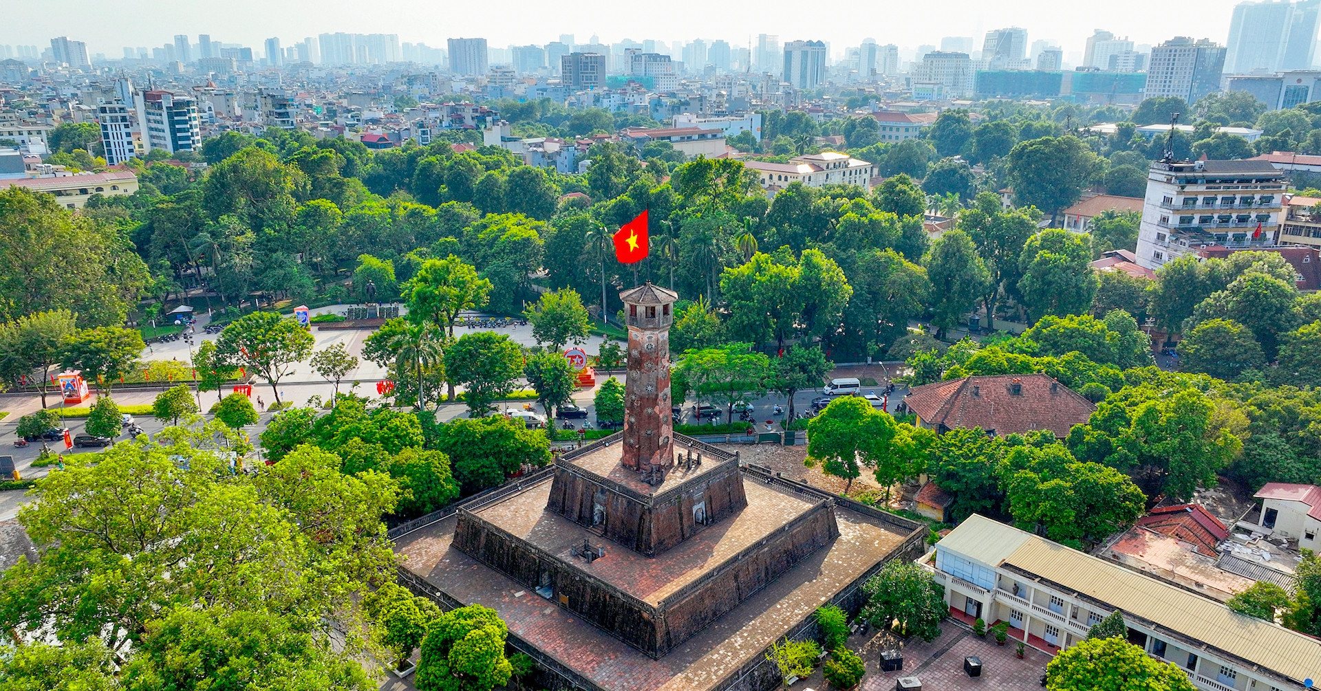 Ngọn đuốc soi đường 40 năm Đổi mới: Hành trình vượt thách thức và định hướng tương lai