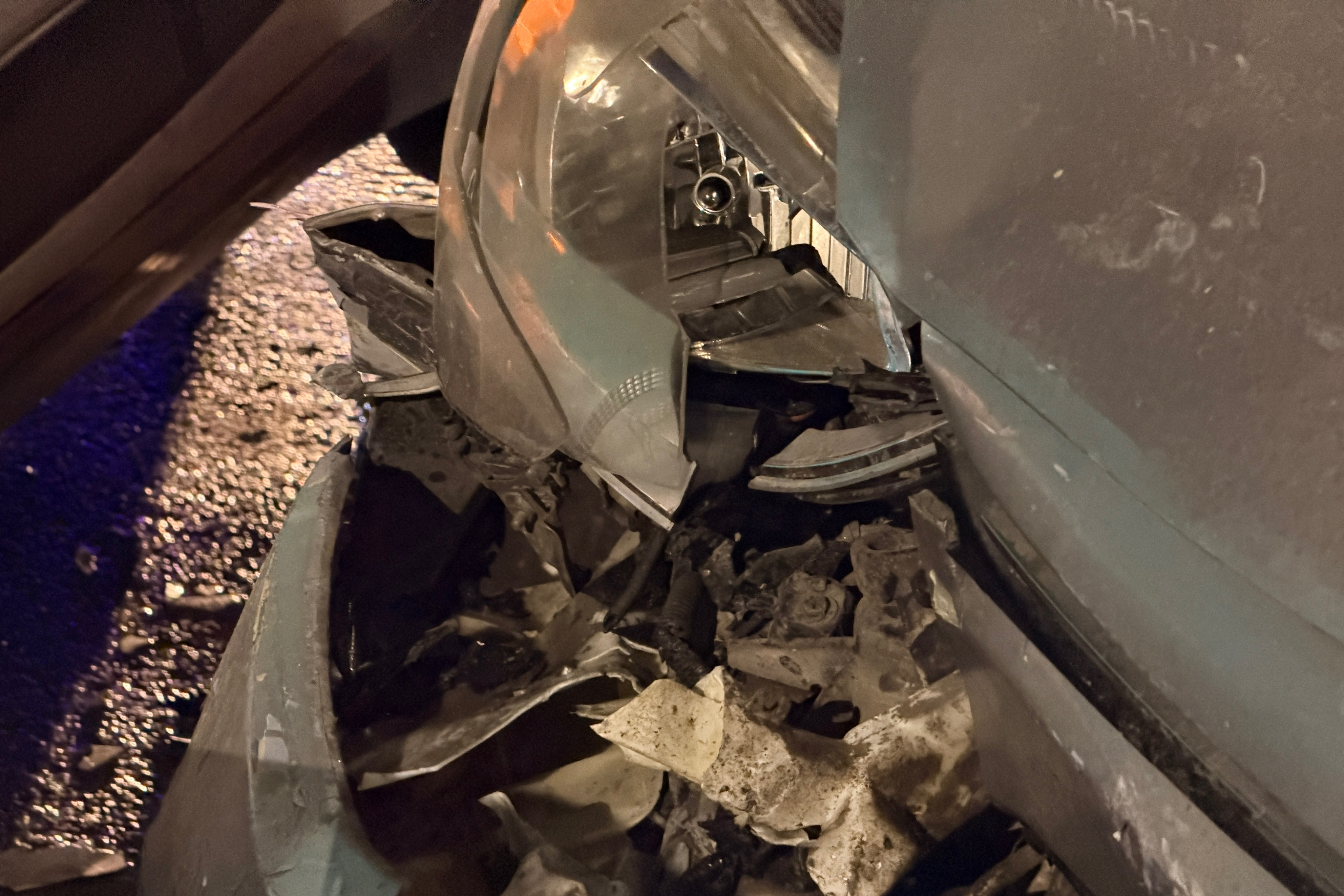 Nữ tài xế lái ô tô ngược chiều, tông liên tiếp 4 xe ở Hà Nội