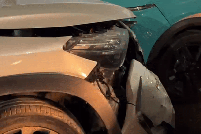 Nữ tài xế lái ô tô ngược chiều, tông liên tiếp 4 xe ở Hà Nội