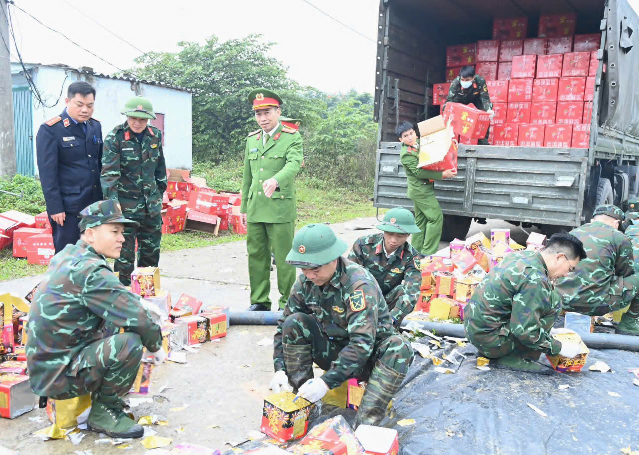 pháo hoa lậu 1.jpg