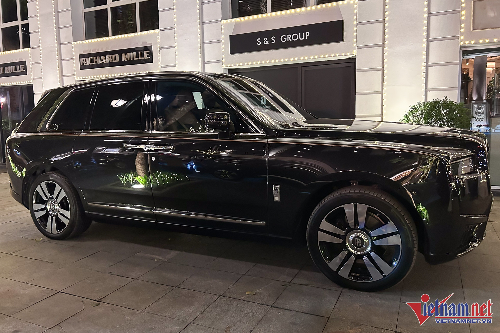 W-cullinan tu 9 2.JPG.jpg