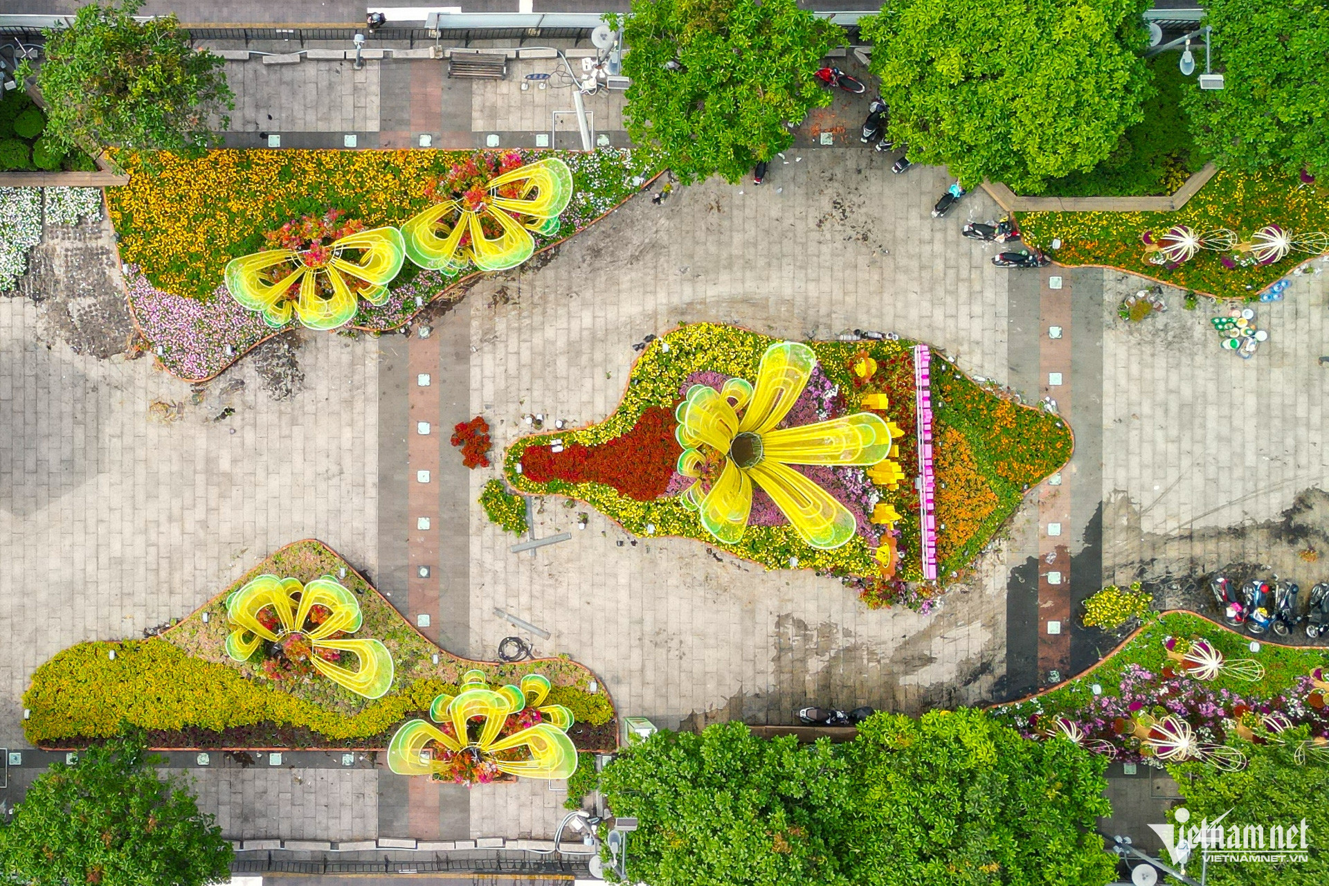 W-đường hoa Nguyễn Huệ Nguyễn Huế 4.jpg