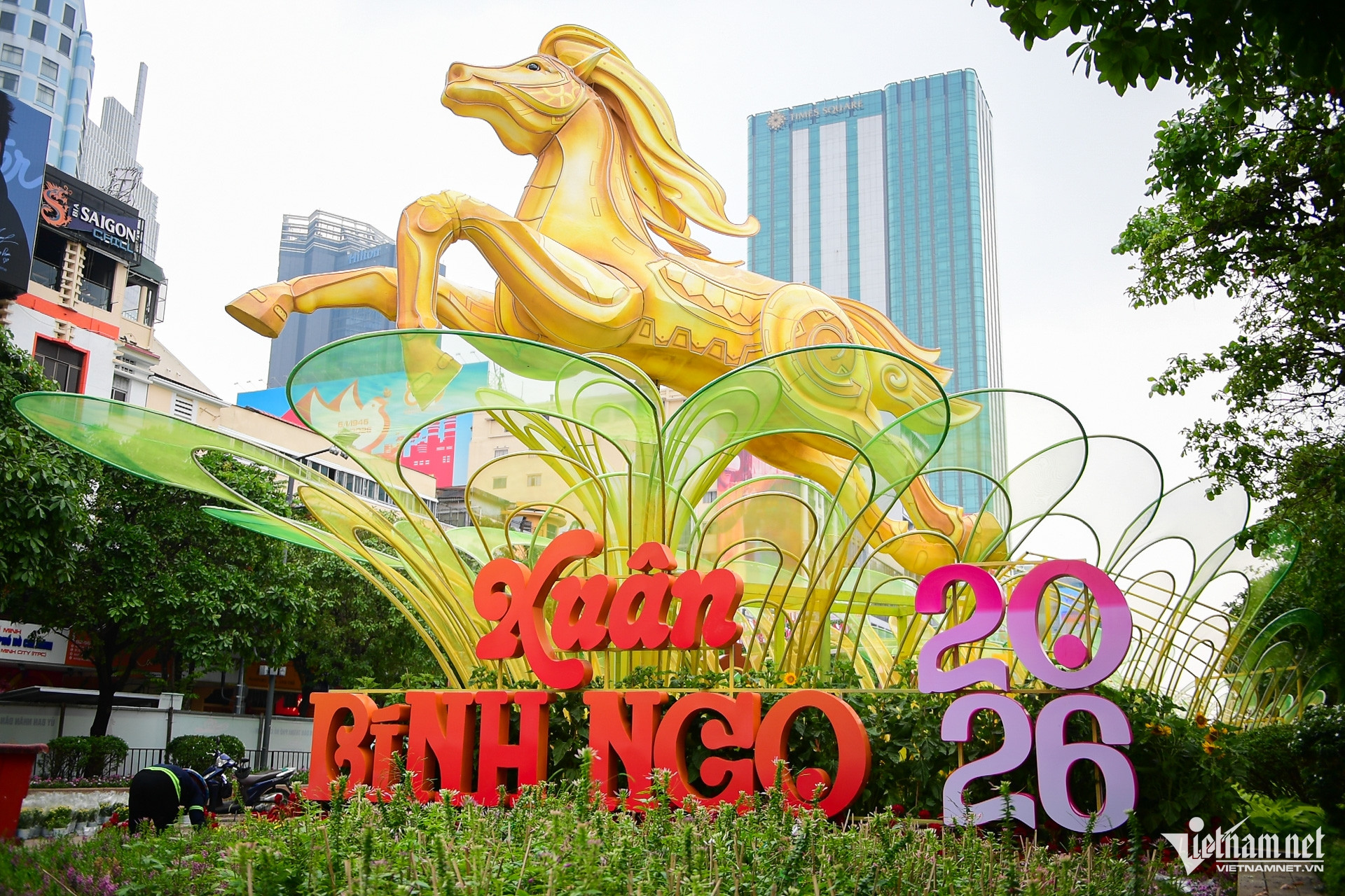 W-đường hoa Nguyễn Huệ Nguyễn Huế 5.jpg