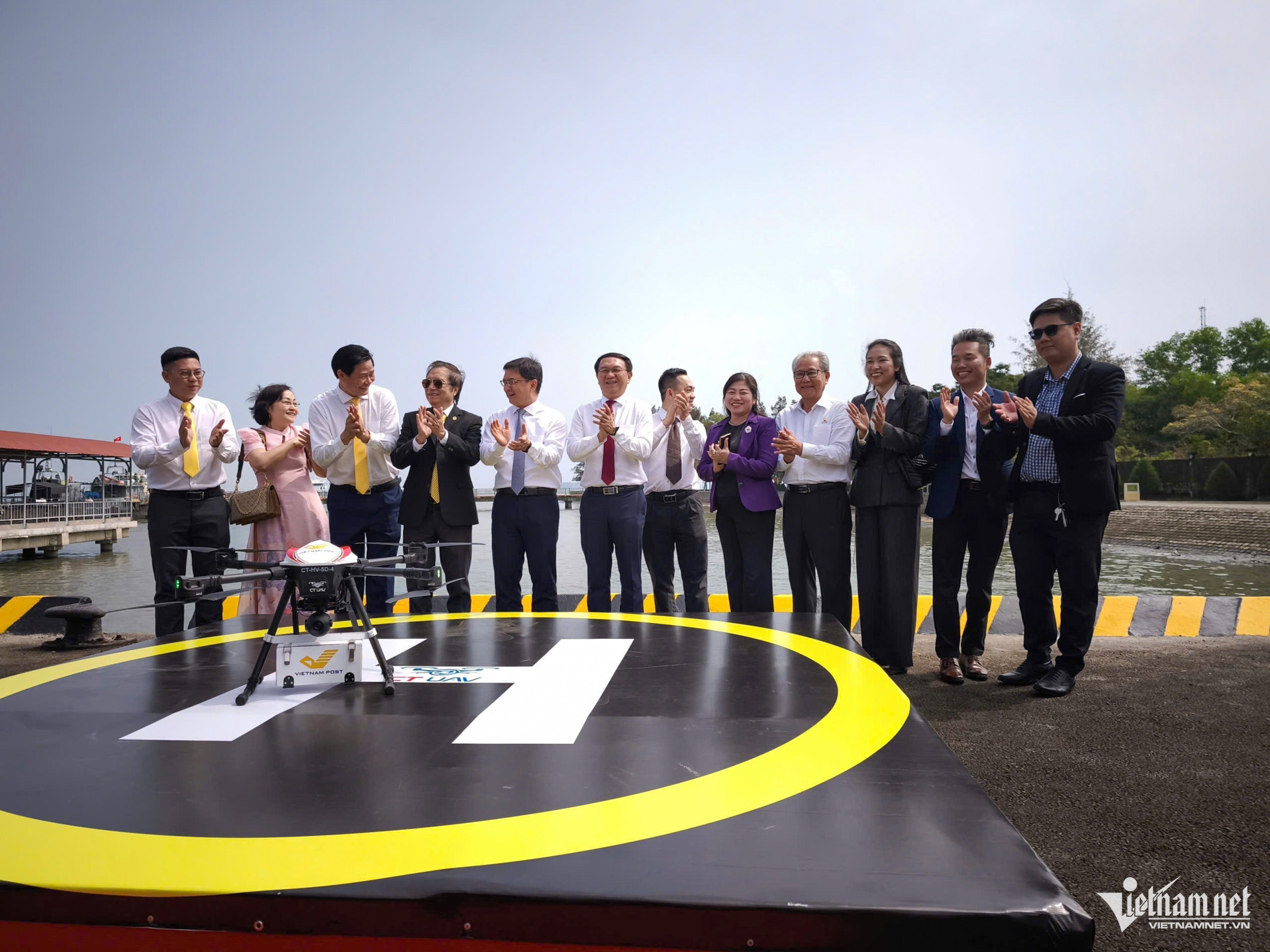 W-TPHCM khai trương tuyến giao hàng bằng UAV 3  Quốc Ngọc.jpg