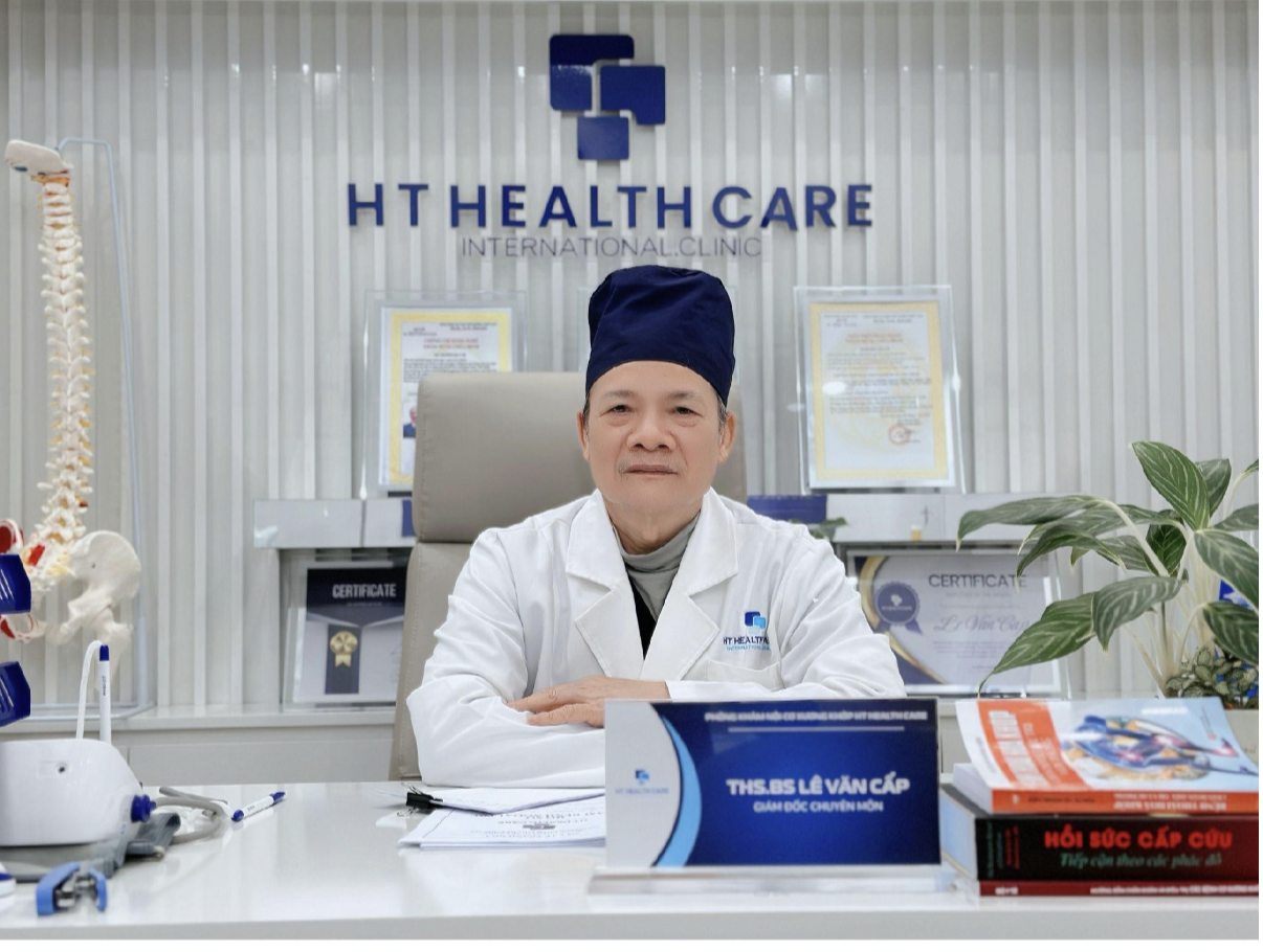 Bác sĩ dành gần 30 năm gắn bó với ngành cơ xương khớp Ảnh màn hình 2026 02 13 lúc 09.02.20.png