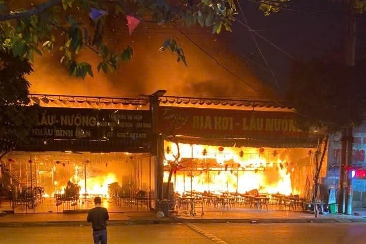 Cháy nhà hàng bia hơi tại Bắc Ninh, 1 người tử vong