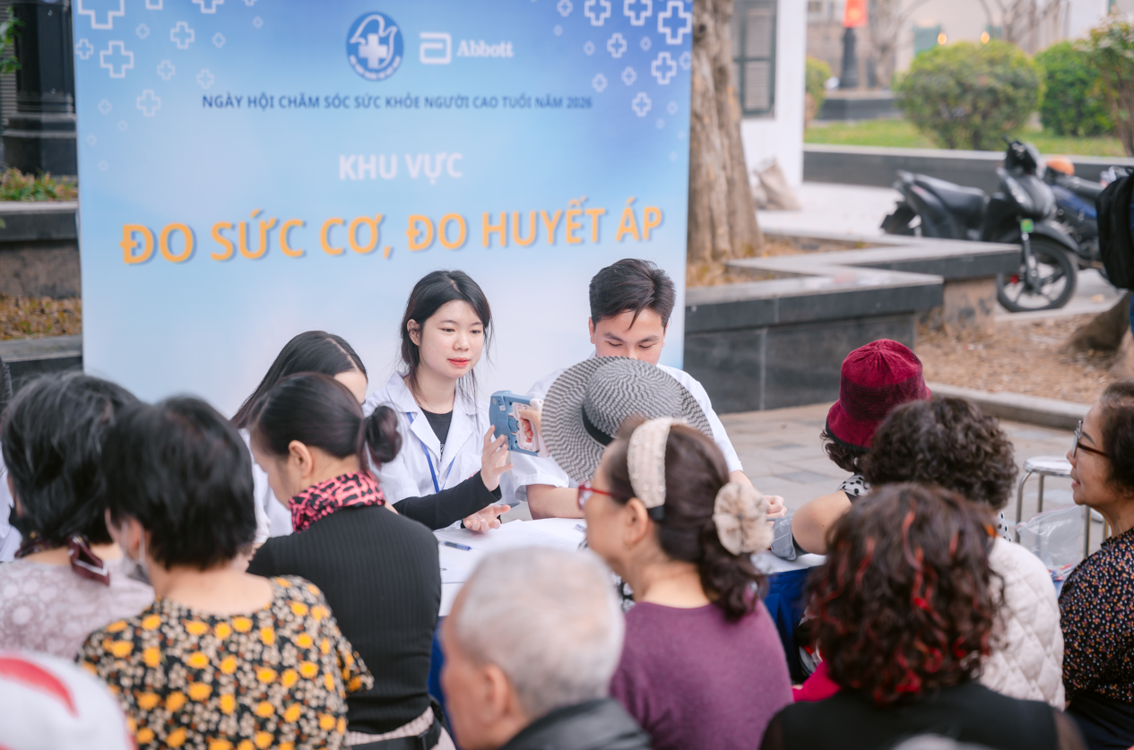 Abbott chung tay chăm sóc người cao tuổi vì một Việt Nam khỏe mạnh image001.png