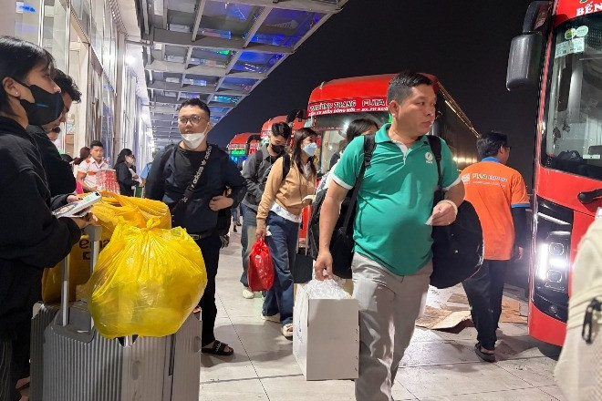 Khác hẳn mọi năm, Bến xe Miền Đông mới nhộn nhịp ngày cận Tết