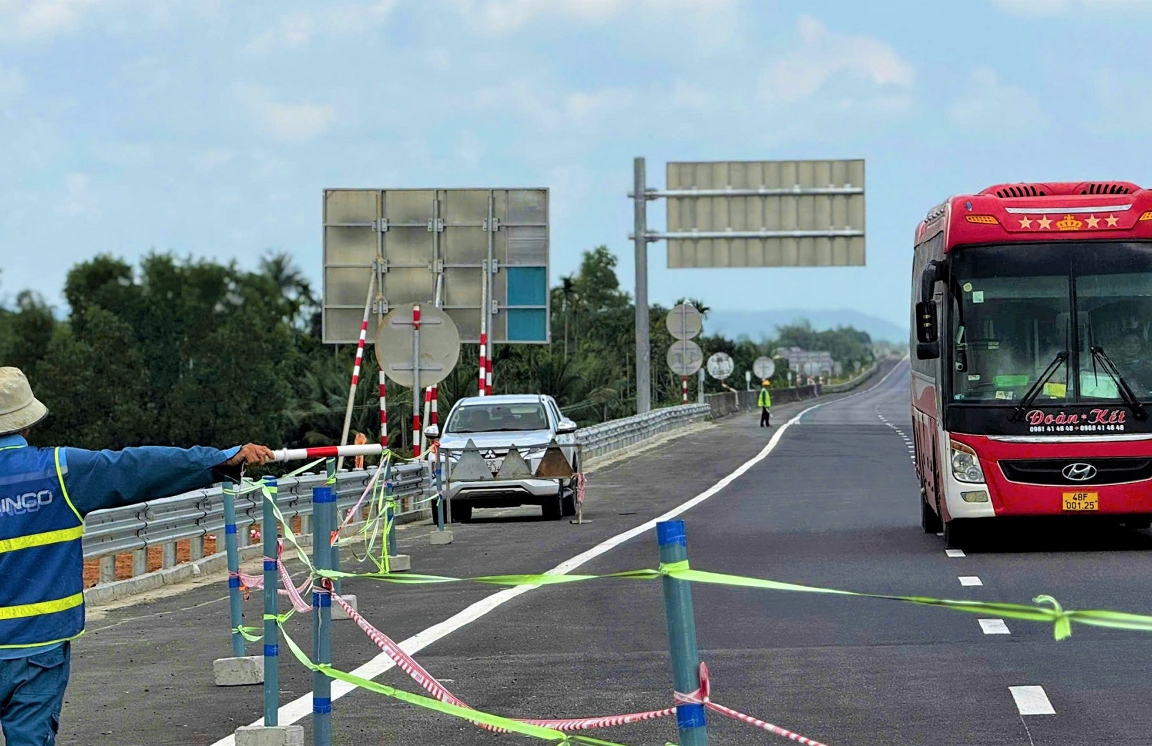 Lý do cao tốc Quảng Ngãi - Hoài Nhơn dừng thông xe khi vừa thông báo vận hành