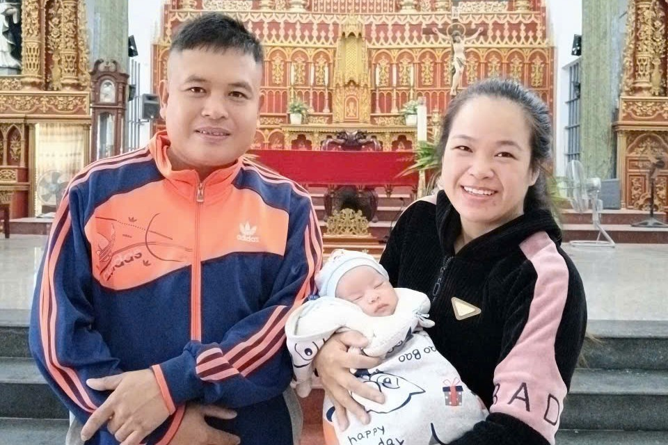 Mùa xuân đặc biệt của cặp vợ chồng trẻ gần một thập kỷ 'sợ Tết'