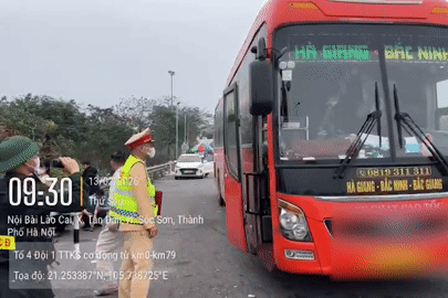 Ô tô 45 chỗ 'nhồi' 83 hành khách, bị phạt 207 triệu đồng