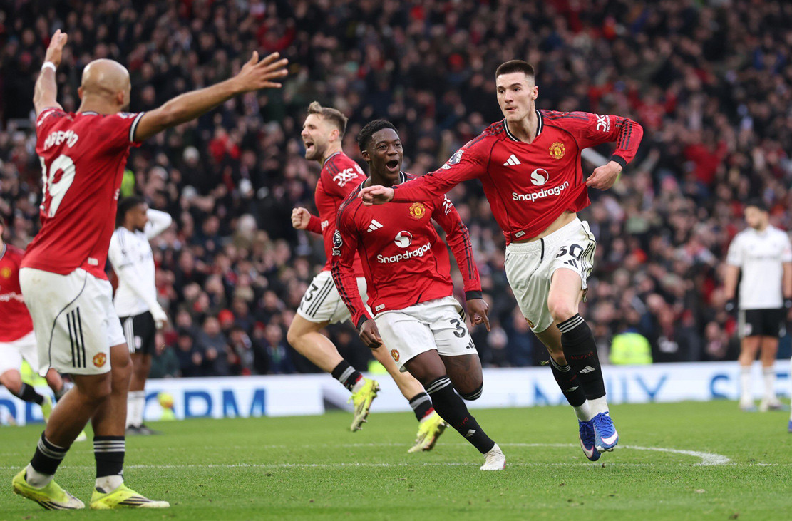 platform_thebusbybabe_sbnation_com gettyimages 2259404442.jpg