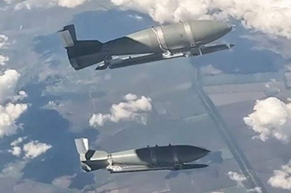 Nga tung siêu bom lượn UMPB-5 tầm bắn 200km 'giết' Patriot, định hình lại tác chiến hiện đại