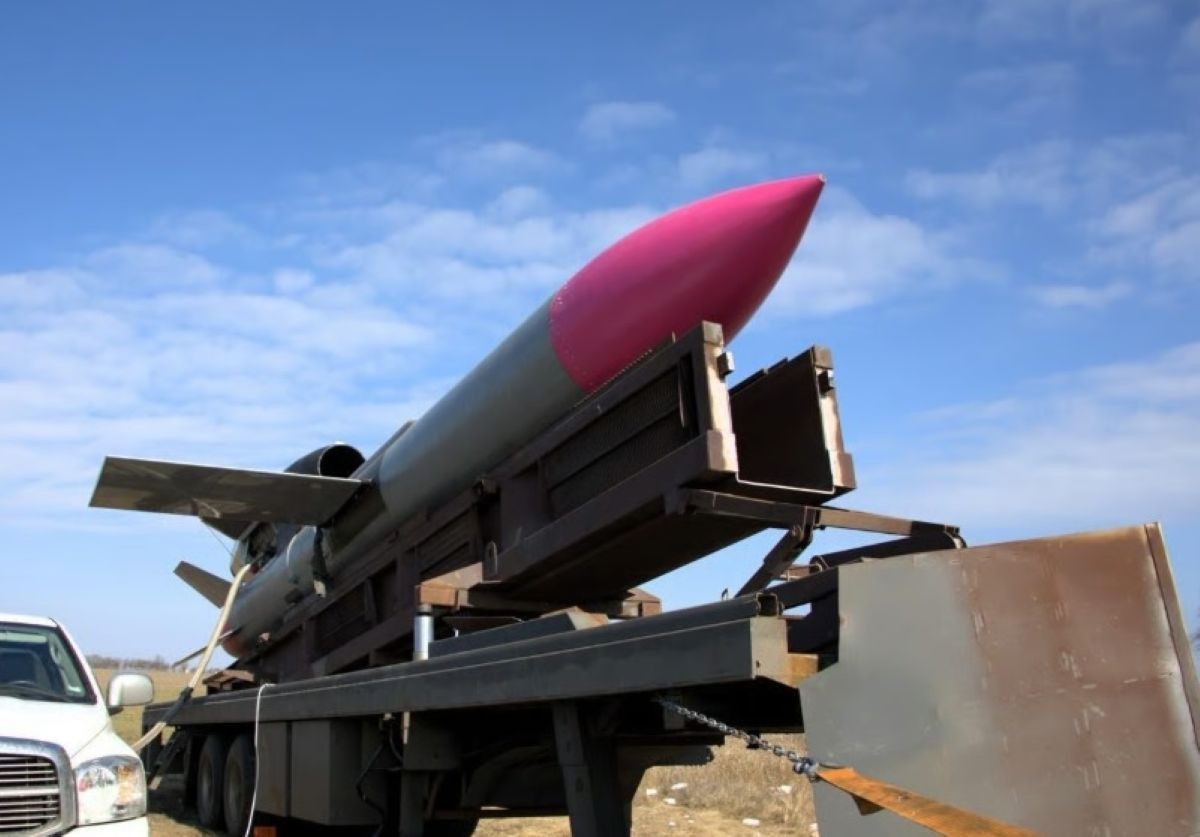 Tên lửa FP 5 Flamingo Ukraine 1.jpg