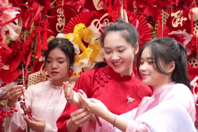 Tết trong tim người trẻ: Mong ước giản dị, ngập tràn yêu thương