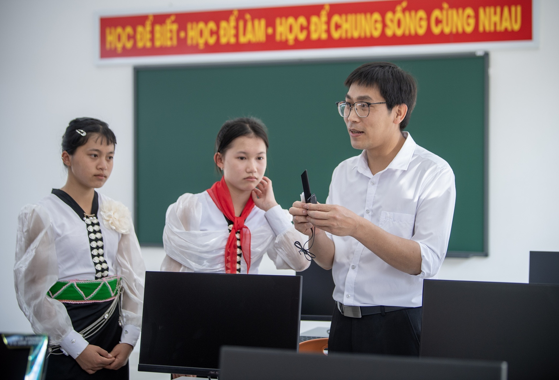 thầy giáo điệp.jpeg