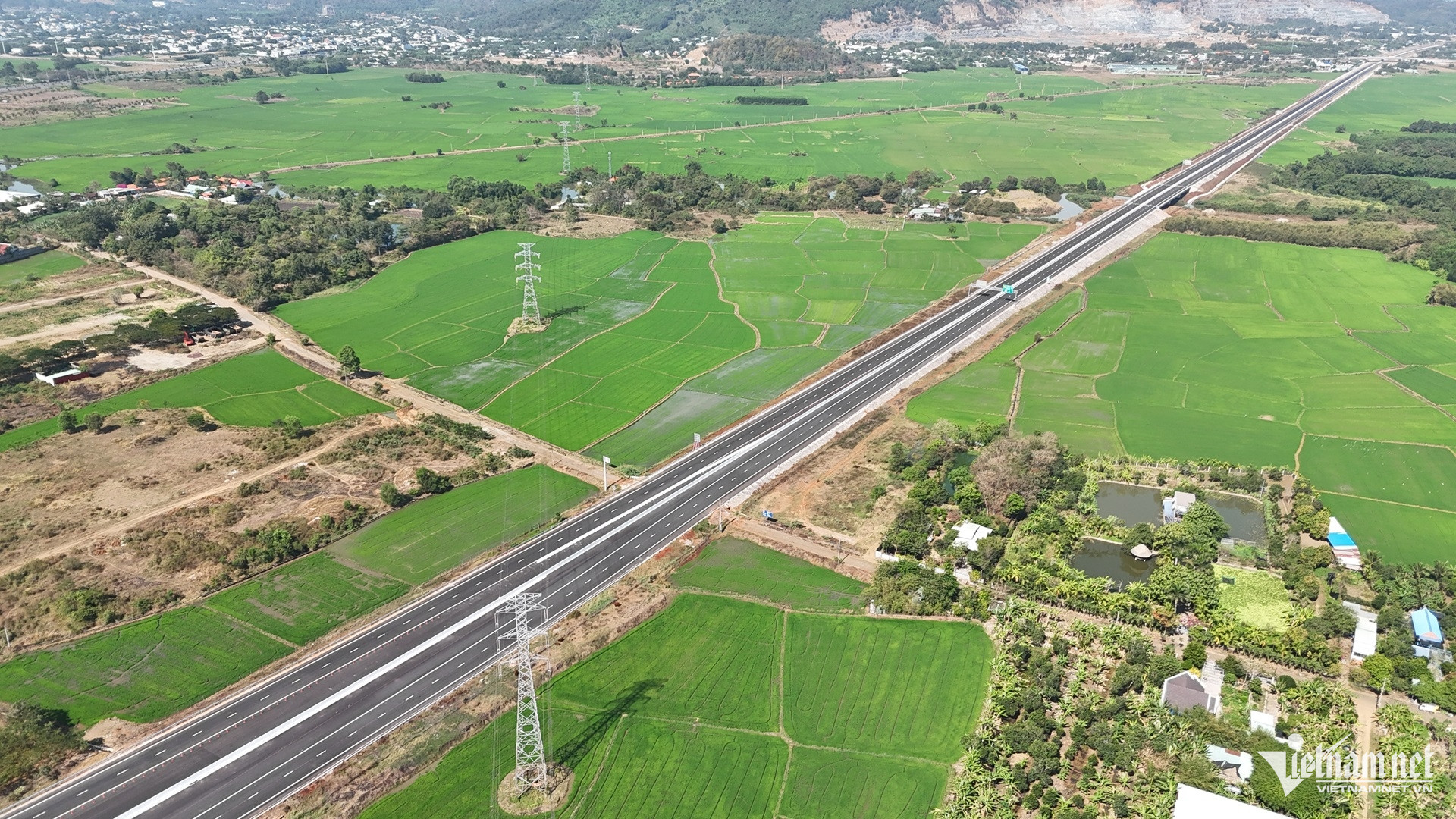 W-cao tốc Biên Hòa Vũng Tàu lỡ hẹn thông xe tạm trước Tết Bính Ngọ.5.JPG.jpg