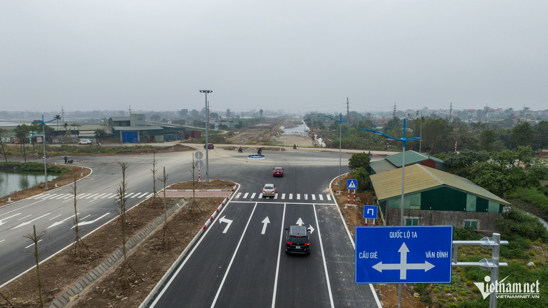 W-Đường trục phía Nam_tết (14).jpg