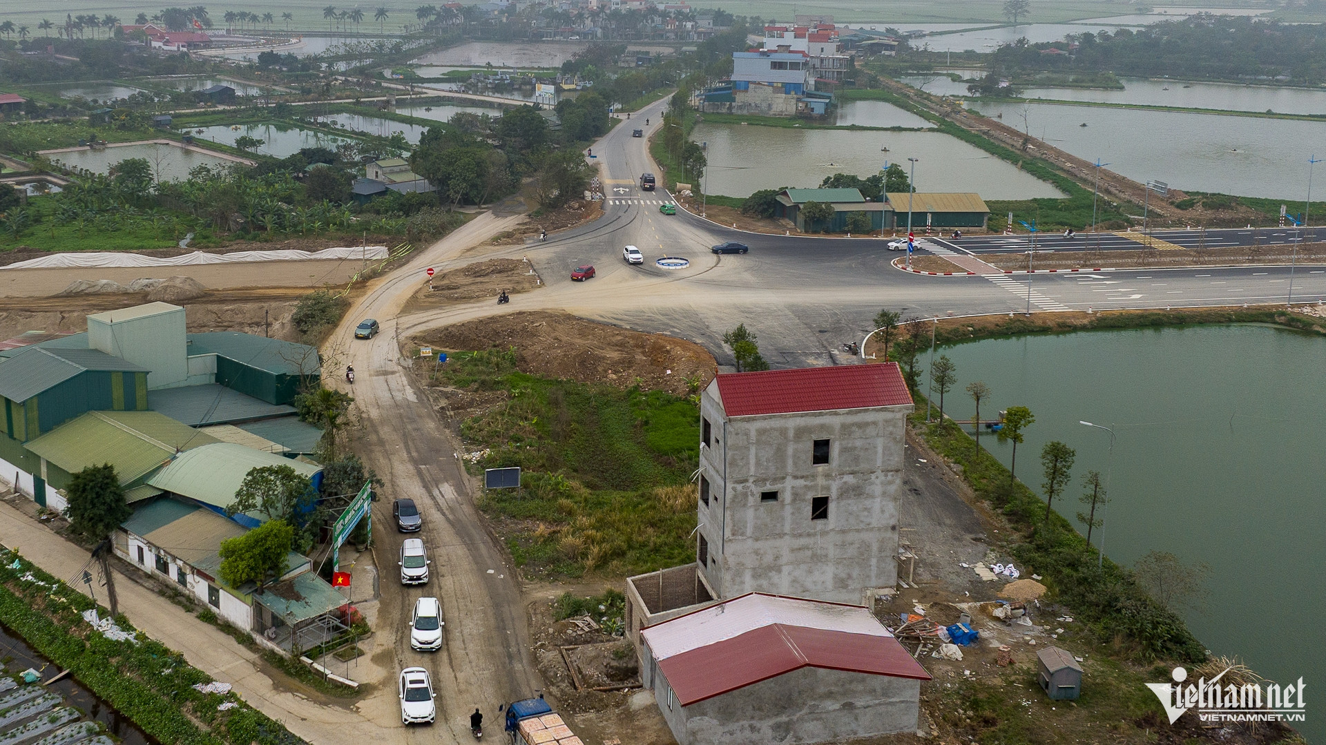 W-Đường trục phía Nam_tết (17).jpg