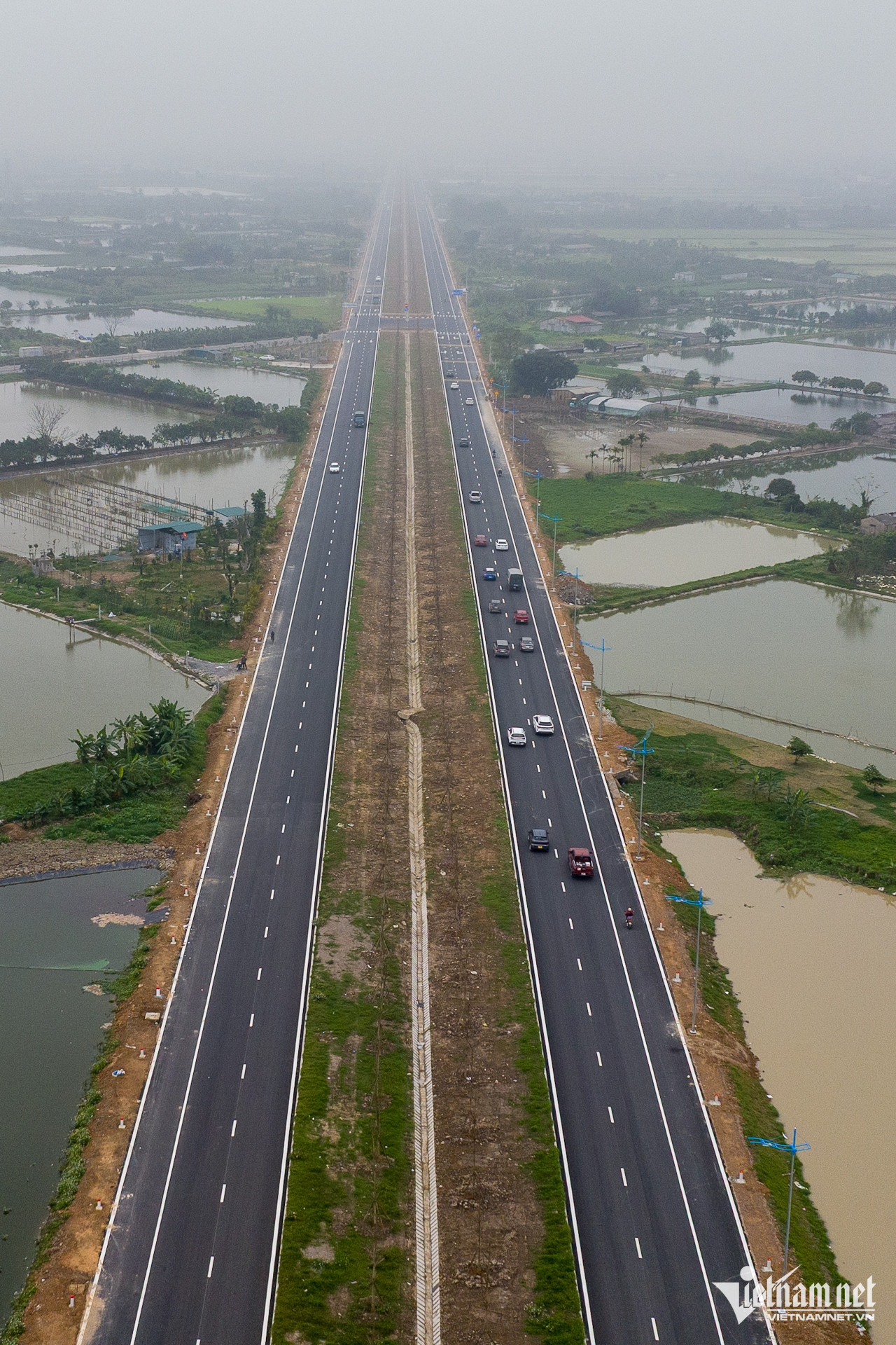 W-Đường trục phía Nam_tết (22).jpg