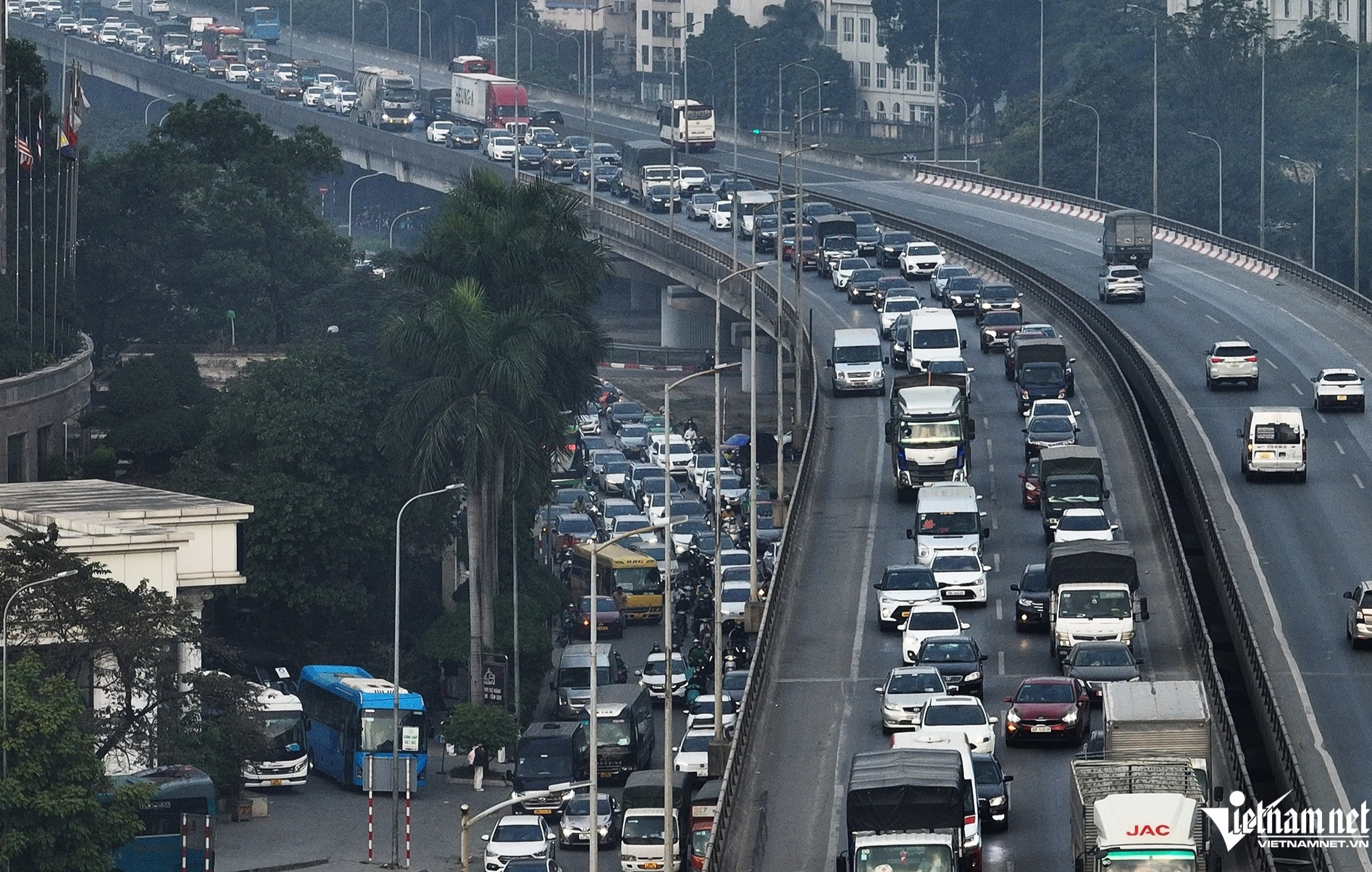 w vanh dai 3jpg 749.jpg