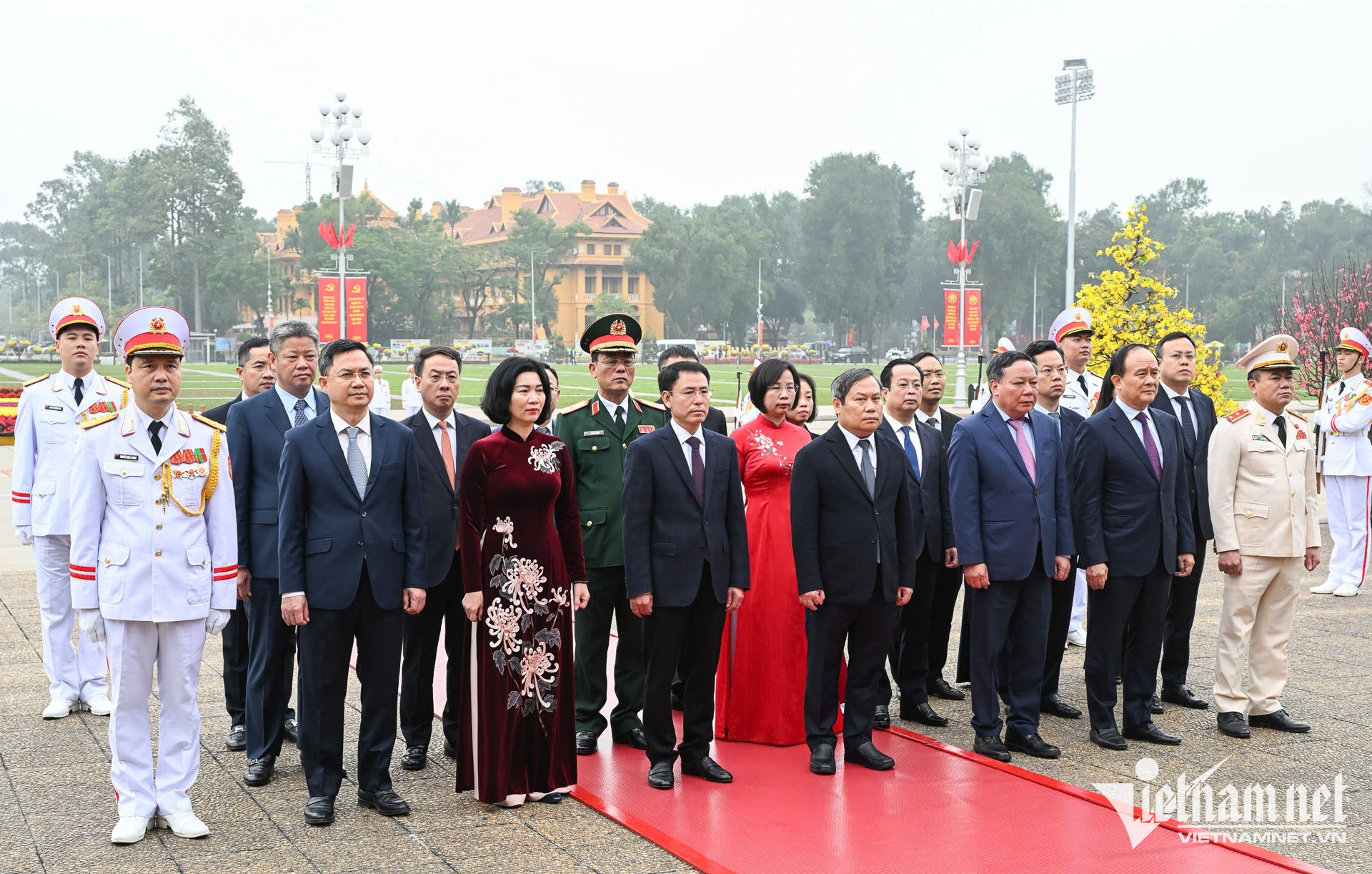 W-viếng lăng 8.jpg