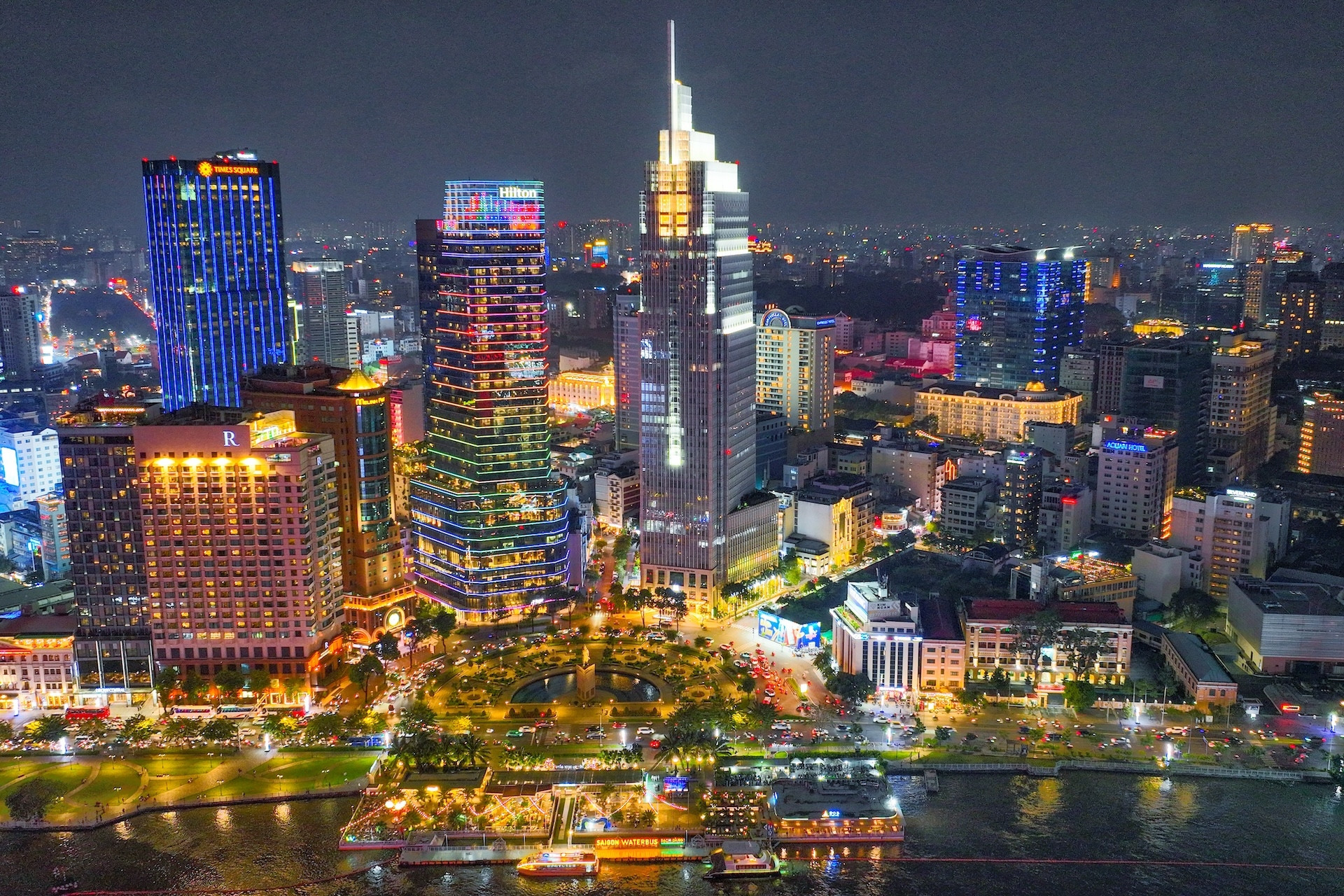 “Chảy đi sông ơi…”