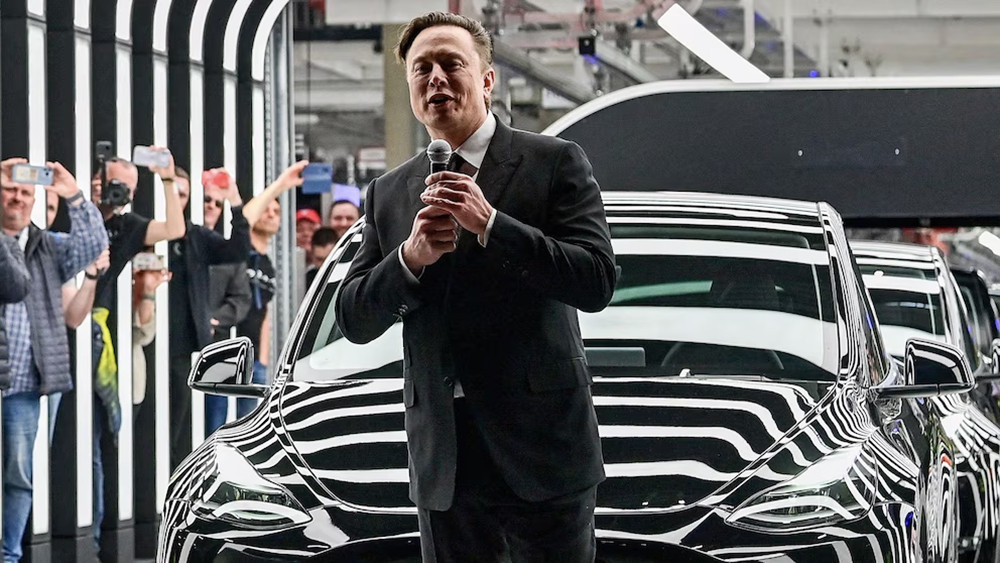 elon musk gty gmh 250725_1753464244586_hpMain_16x9 copy.jpg