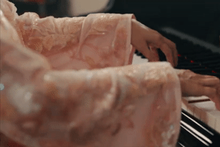 Hà Nội tuyệt đẹp trong MV của Giáng Son, thí sinh người Mông giành giải lớn