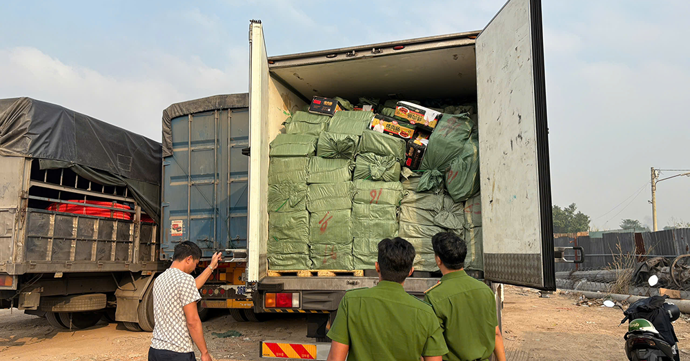 Phát hiện gần 29 tấn thực phẩm trôi nổi, nhiều mặt hàng &amp;apos;hot&amp;apos; suýt lên bàn ăn