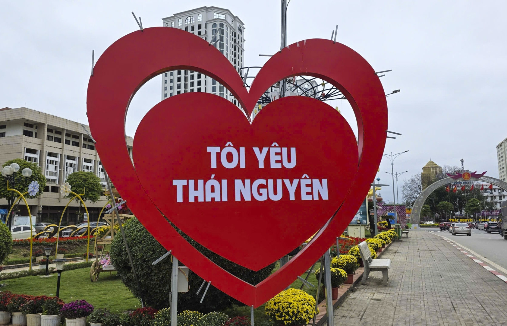 Thái Nguyên hồi sinh sau trận lũ lịch sử, rộn ràng đón Tết