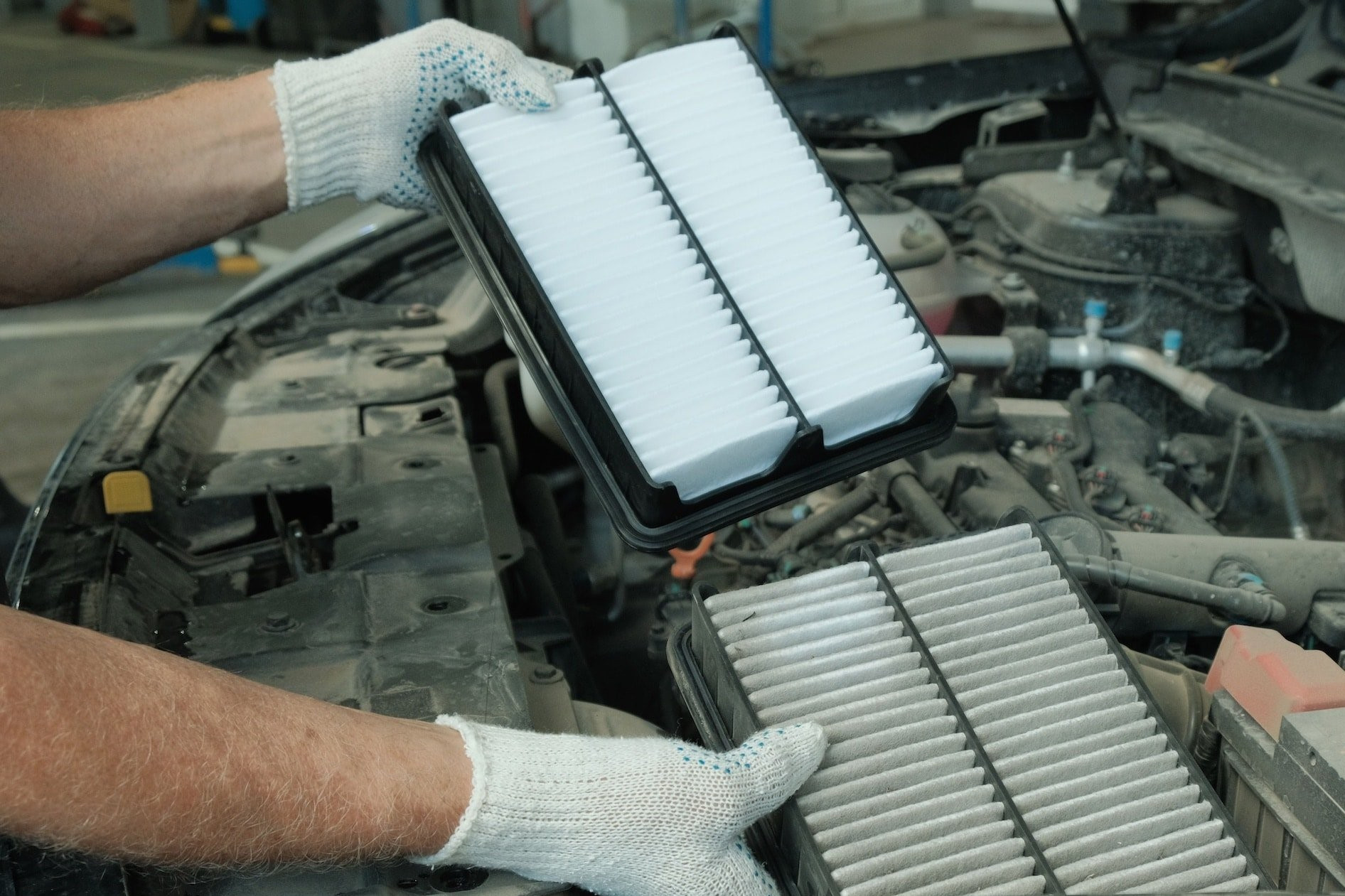 thay loc gio dong co.jpg