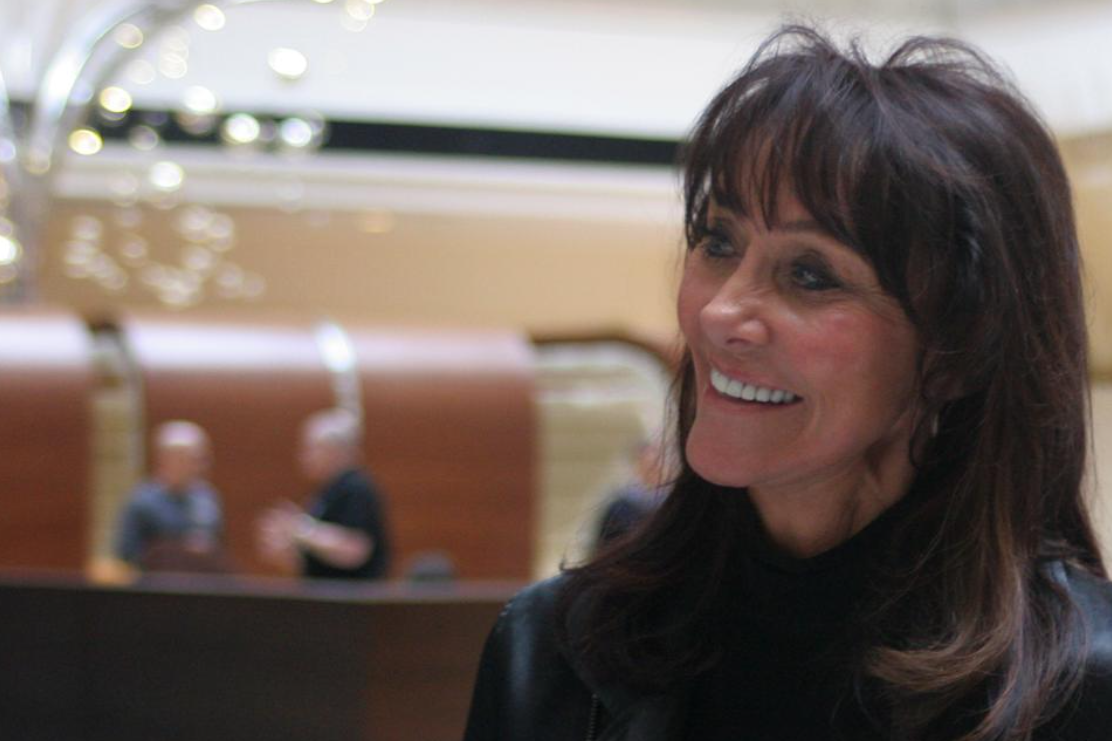 Từ cô gái nông trại làm mẹ đơn thân đến nữ tỷ phú tự thân giàu nhất nước Mỹ